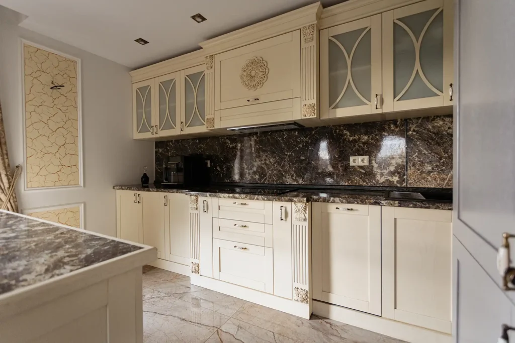 Почему заказать мебель лучше, чем покупать в масс-маркете?