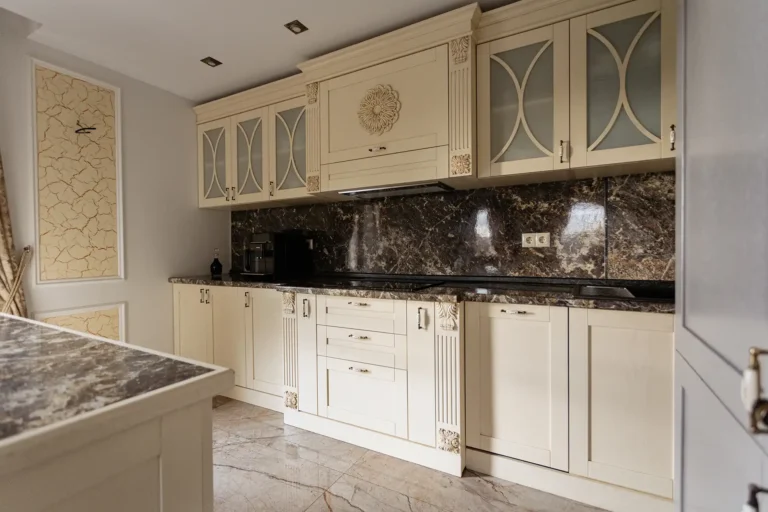 Почему заказать мебель лучше, чем покупать в масс-маркете?